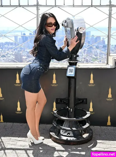 Mary Holland Nader OnlyFans Thumbnail #qFAhCbgHu5