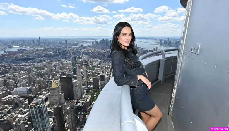 Mary Holland Nader OnlyFans Thumbnail #tDxmju1ijz