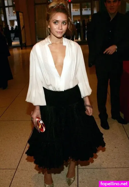 Mary Kate Olsen OnlyFans Thumbnail #WWOxnwjCR9