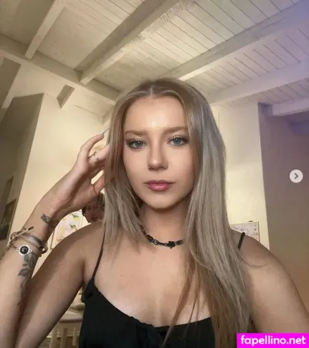 Mary Kate Willis OnlyFans Thumbnail #jOX1Gaecs0