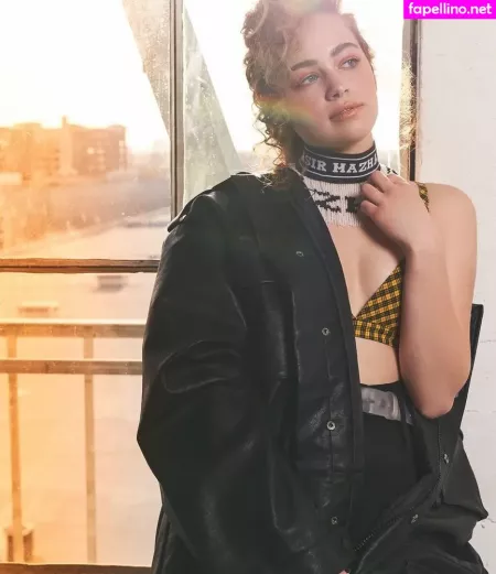 Mary Mouser OnlyFans Thumbnail #I3aULtWBoW
