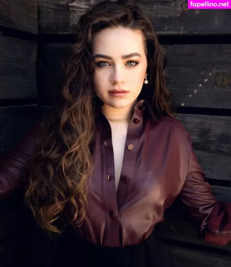 Mary Mouser OnlyFans Thumbnail #X49FQr3qnS