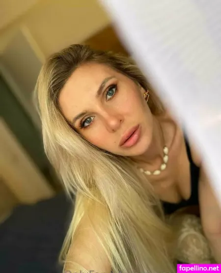 Mary White 8 OnlyFans Thumbnail #eV53qhvw94