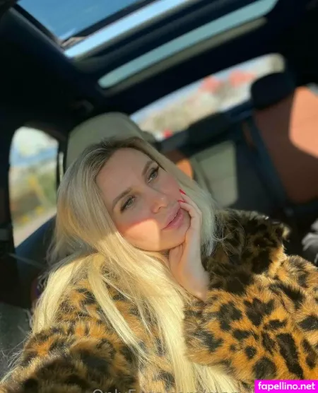 Mary White 8 OnlyFans Thumbnail #fJT5gZ6ulV