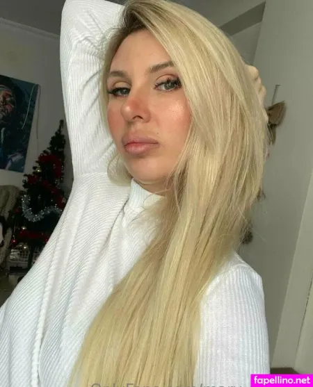 Mary White 8 OnlyFans Thumbnail #fKKK79cnwN
