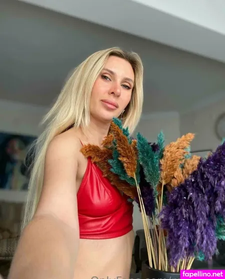 Mary White 8 OnlyFans Thumbnail #rakH4W5C6E