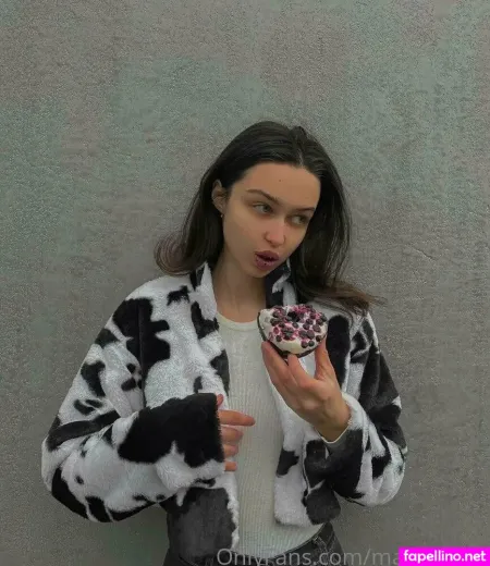 Maryloveeeefree OnlyFans Thumbnail #q9I3cylcsd