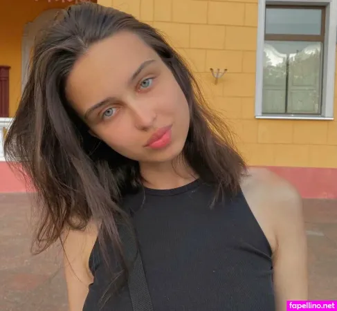 Maryloveeefree OnlyFans Thumbnail #0L9Zjwy2tu