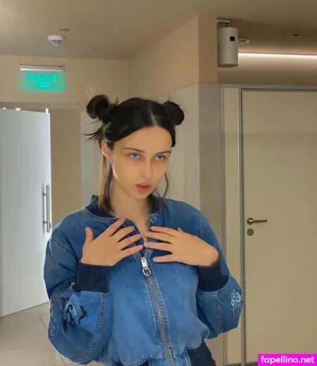 Maryloveeefree OnlyFans Thumbnail #RDDAIQWg8m