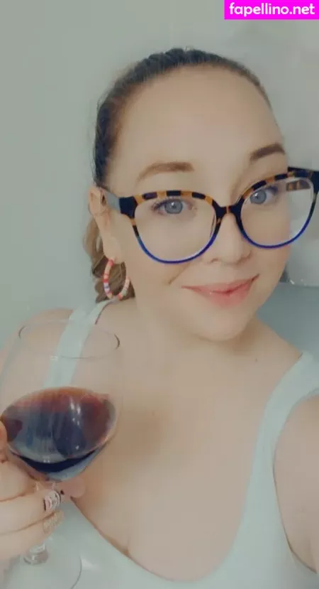 Marymoonkat OnlyFans Thumbnail #0nTaEziCX4