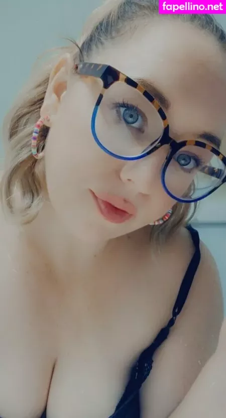 Marymoonkat OnlyFans Thumbnail #wCDWm0sK2Q