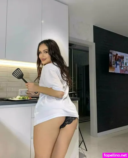 Mashakiss OnlyFans Thumbnail #FKRKWv5Tw7