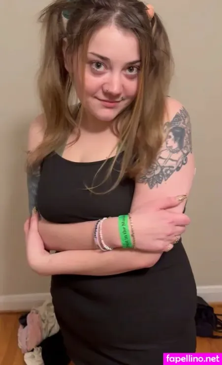 Masochistmolly OnlyFans Thumbnail #OXCKsQpGnX