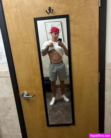 Masterleo6969 OnlyFans Thumbnail #0sKqYeK1kP