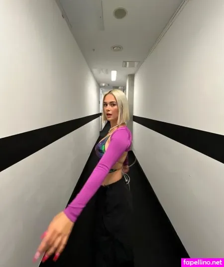 Mathea OnlyFans Thumbnail #2OkpVG4MK3