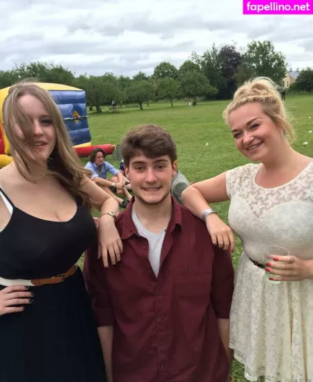 Maton Twins OnlyFans Thumbnail #OftqtEUFnq