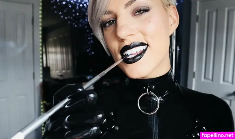 Matrix Dominatrix OnlyFans Thumbnail #HnpUnEJD8Z