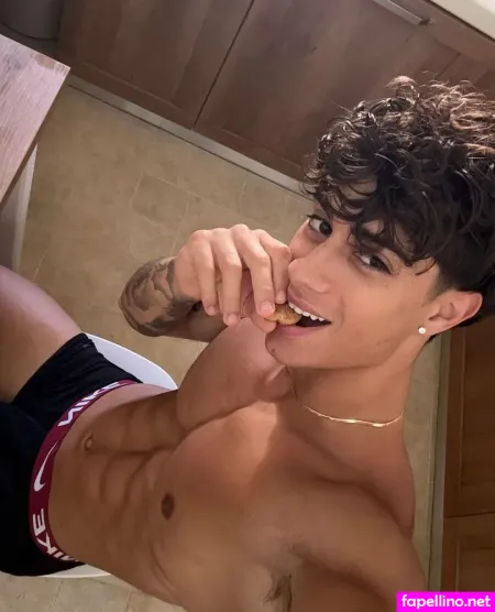 Mattysecret OnlyFans Thumbnail #YDssm0OM4M