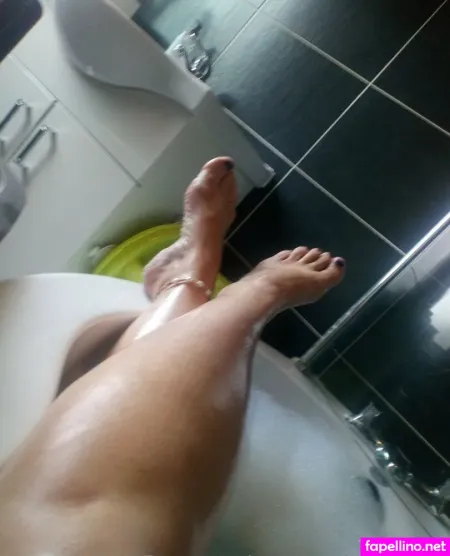 Matureblondewife OnlyFans Thumbnail #R2O6dlJOTm