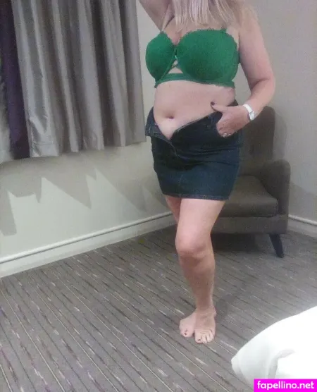 Matureblondewife OnlyFans Thumbnail #s3yGFYJqSn