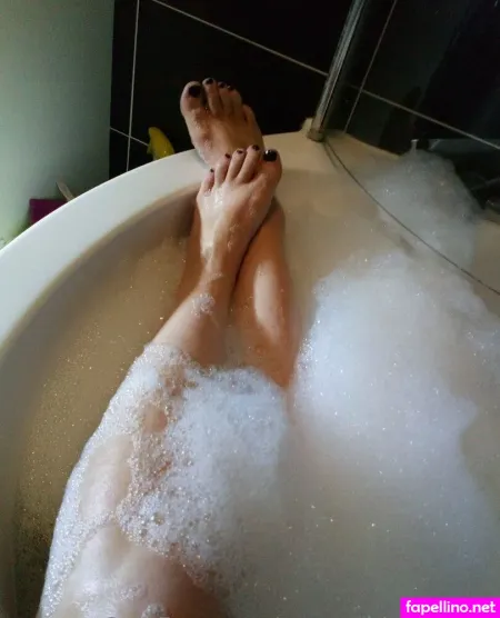Matureblondewife OnlyFans Thumbnail #x5fLQlx6td