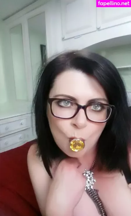 Maturebustymom OnlyFans Thumbnail #2oHA19h8fl