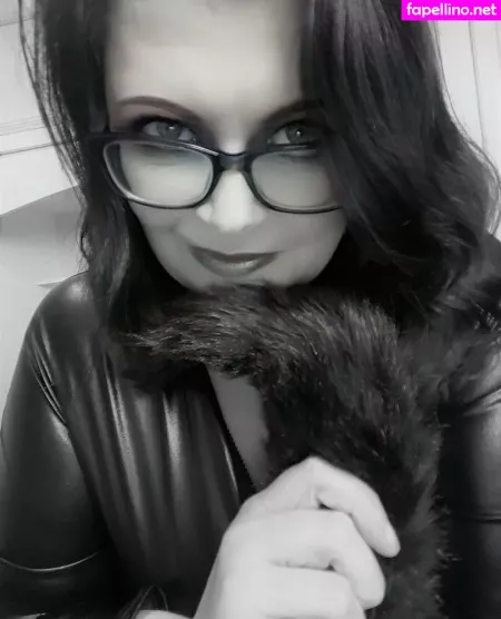 Maturebustymom OnlyFans Thumbnail #3vYqgchN7T