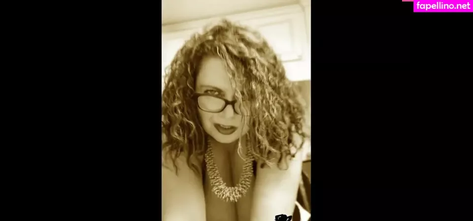 Maturebustymom OnlyFans Thumbnail #57fE7X8waV