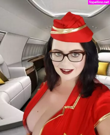 Maturebustymom OnlyFans Thumbnail #JzmQq2lf7C