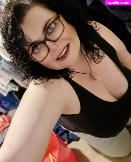 Maturebustymom OnlyFans Thumbnail #kmfdiYmqBR