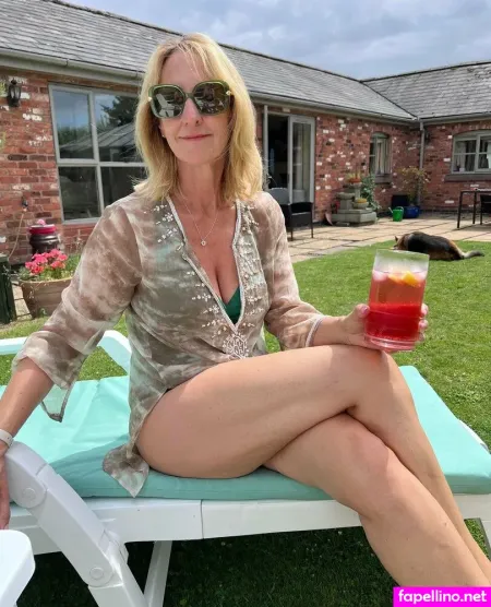 Maturesexyemily OnlyFans Thumbnail #fjAQ9Q59iH