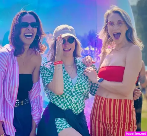 Maude Garrett 10 OnlyFans Thumbnail #t59nyPwoii