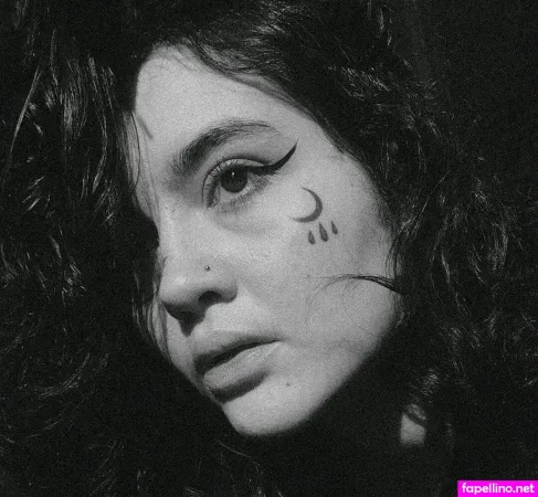 Maudit Lundi OnlyFans Thumbnail #4XuQRTiUiM