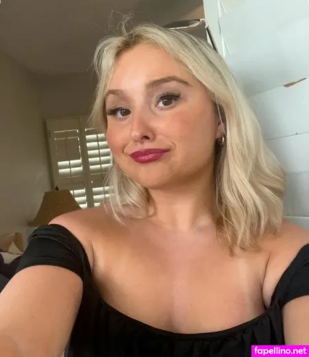 Maura London OnlyFans Thumbnail #xHmm0UzRaS