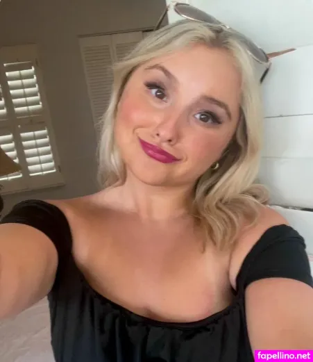 Maura London OnlyFans Thumbnail #xjZFFNWOWj