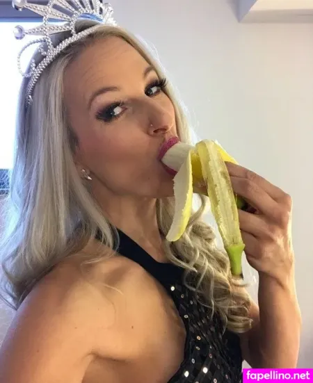 Mavie Pearl OnlyFans Thumbnail #owACqkwdzT