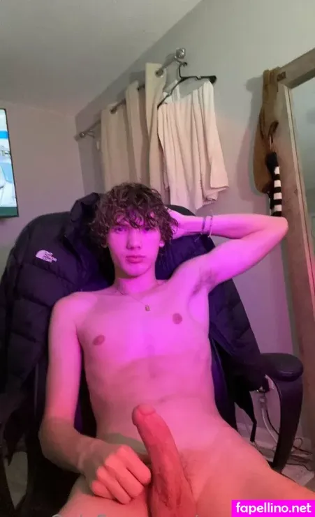 Max Is Hot OnlyFans Thumbnail #F8fUWAxUcD