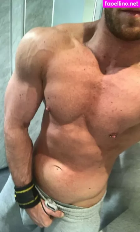 Maxeatsellie OnlyFans Thumbnail #W39ule3qqo