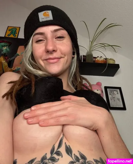 Maxes OnlyFans Thumbnail #ADKSS6ZUxZ