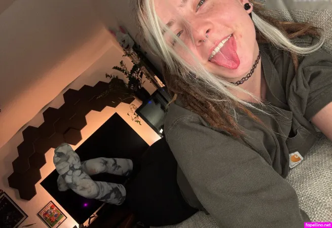 Maxes Main Profile Photo