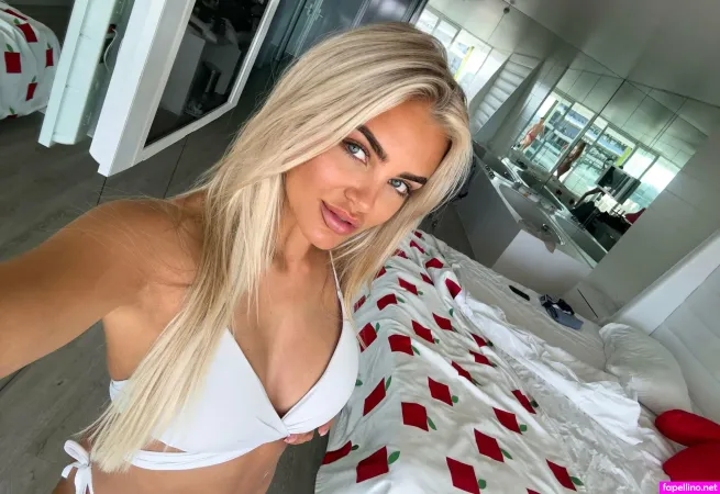 Maximecae OnlyFans Thumbnail #R8pGHLKtsp