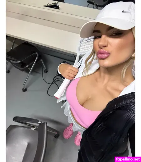 Maximecae OnlyFans Thumbnail #YmZxoUToLE