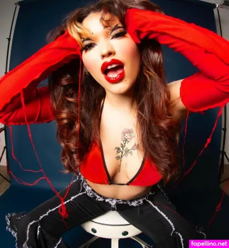 Maxine Ashley OnlyFans Thumbnail #Mv1sYMOJEx