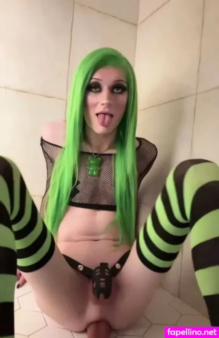 Maxinekitten OnlyFans Thumbnail #egYlFPuH3U