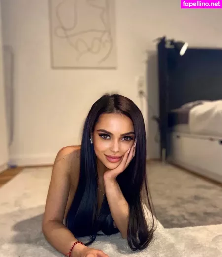 Maya Bulgarien OnlyFans Thumbnail #9FAHCeGNZ1