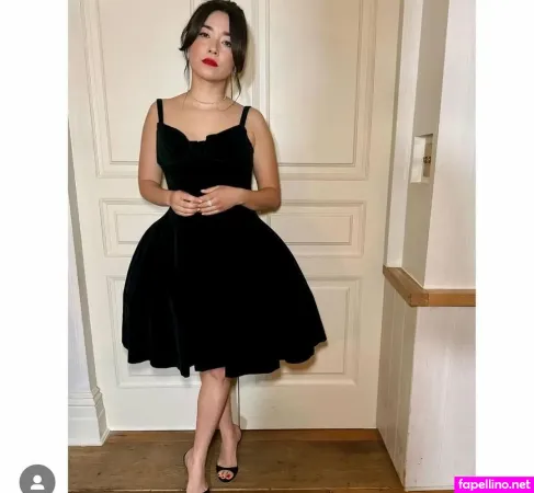 Maya Erskine OnlyFans Thumbnail #1R5NHA76CO