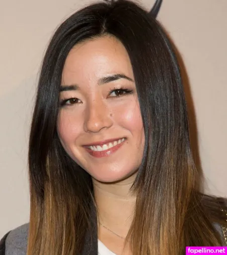 Maya Erskine OnlyFans Thumbnail #t9F8I5pYBG