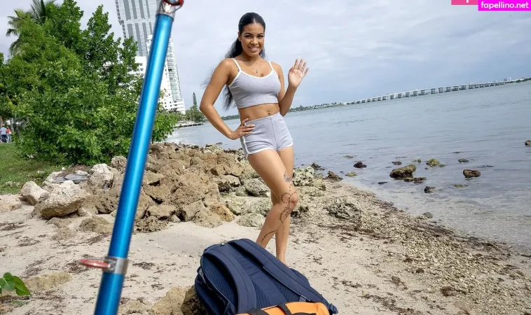 Maya Farrell OnlyFans Thumbnail #BJgW2dGSTX