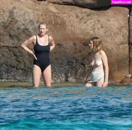 Maya Hawke OnlyFans Thumbnail #cYgJ8maXVM