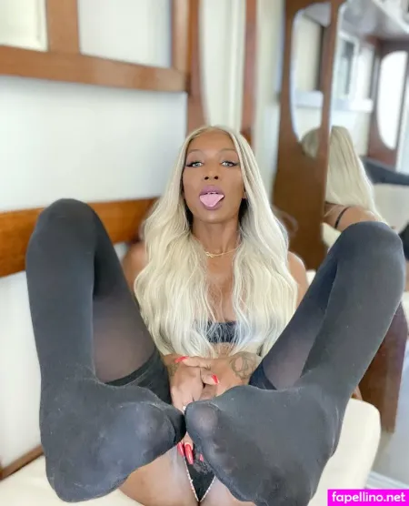 Maya Kinky Ext OnlyFans Thumbnail #RiKK0CsUUp